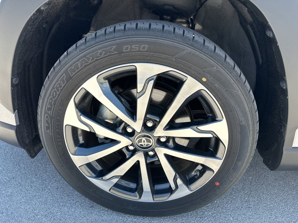 Toyota Corolla Cross Hybrid nuova a Siracusa (5)
