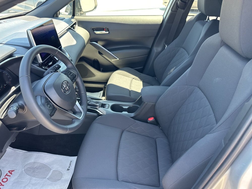 Toyota Corolla Cross Hybrid nuova a Siracusa (8)