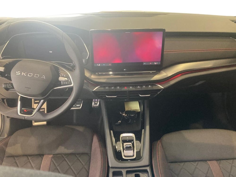Skoda Octavia Station Wagon nuova a Prato (8)
