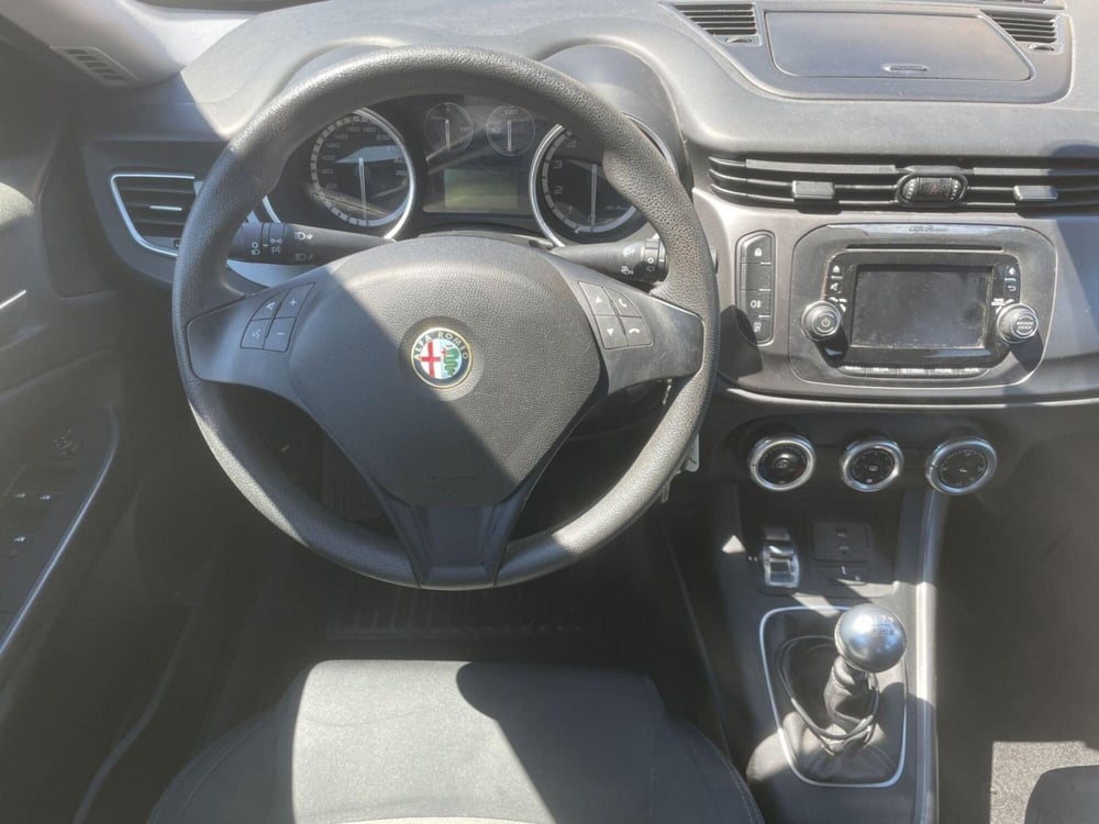 Alfa Romeo Giulietta usata a Pistoia (10)