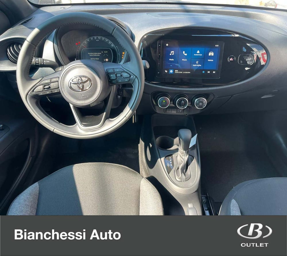 Toyota Aygo X nuova a Cremona (10)