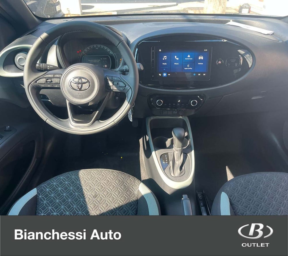 Toyota Aygo X nuova a Cremona (10)