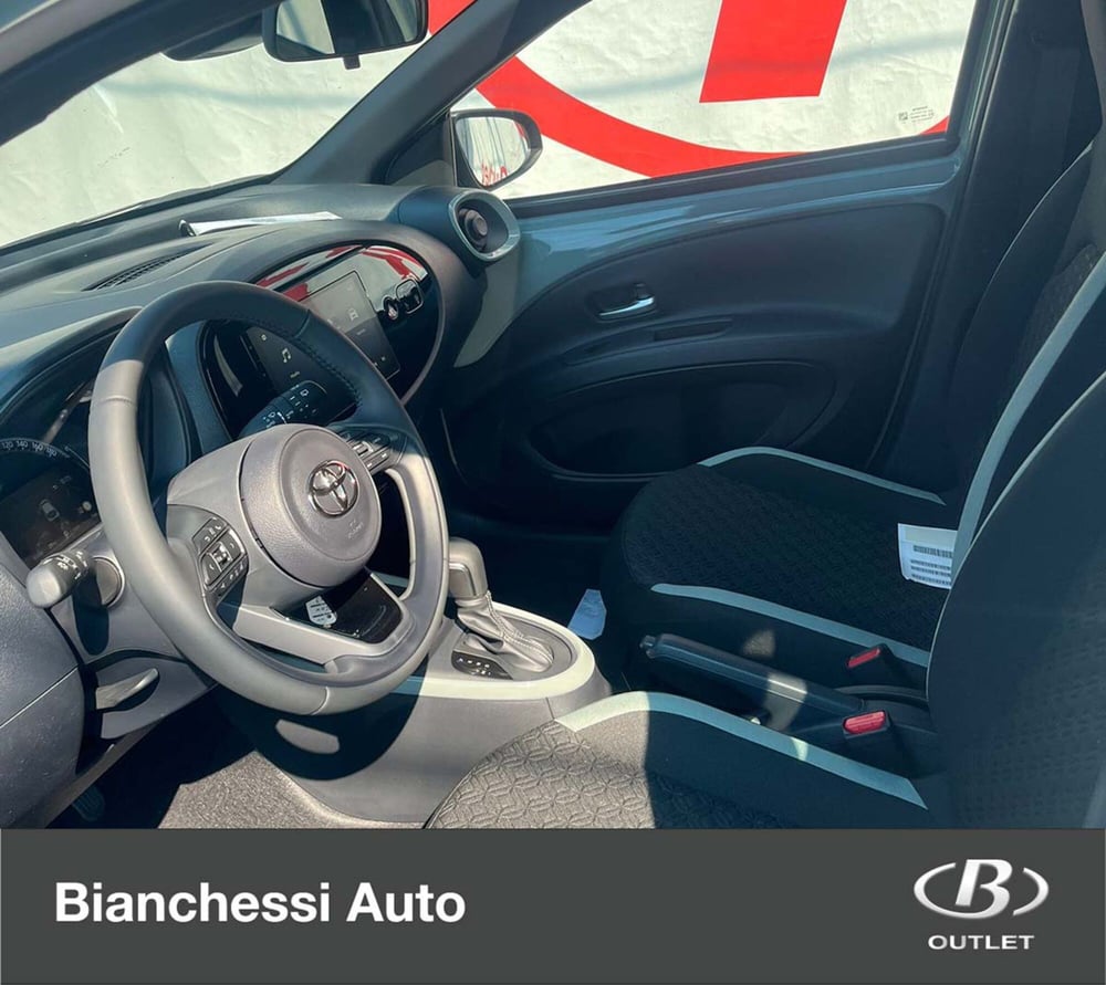 Toyota Aygo X nuova a Cremona (13)