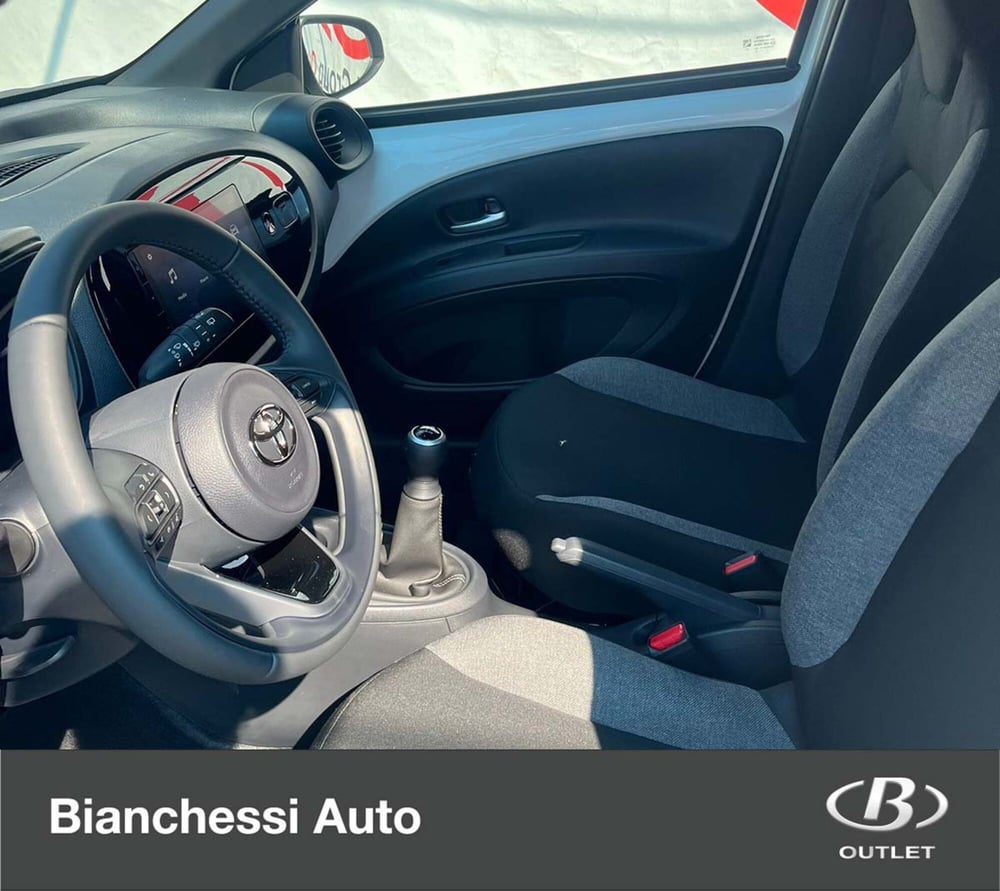 Toyota Aygo X nuova a Cremona (13)