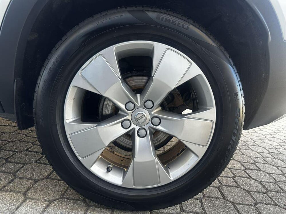 Volvo XC40 usata a Alessandria (6)