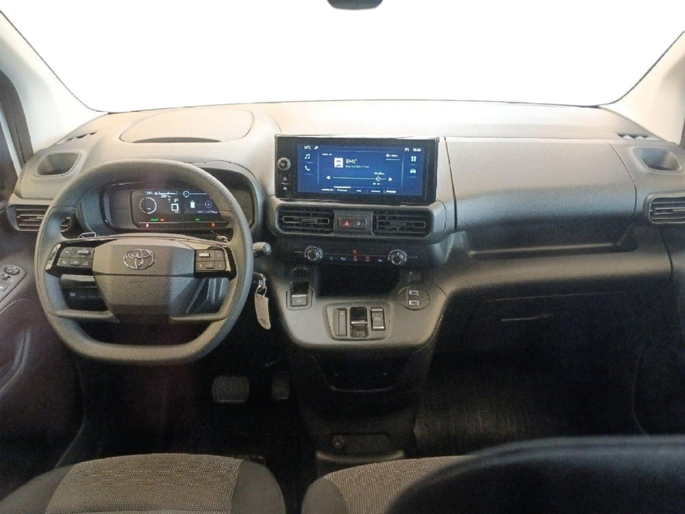 Toyota Proace City Furgone usata a Milano (8)