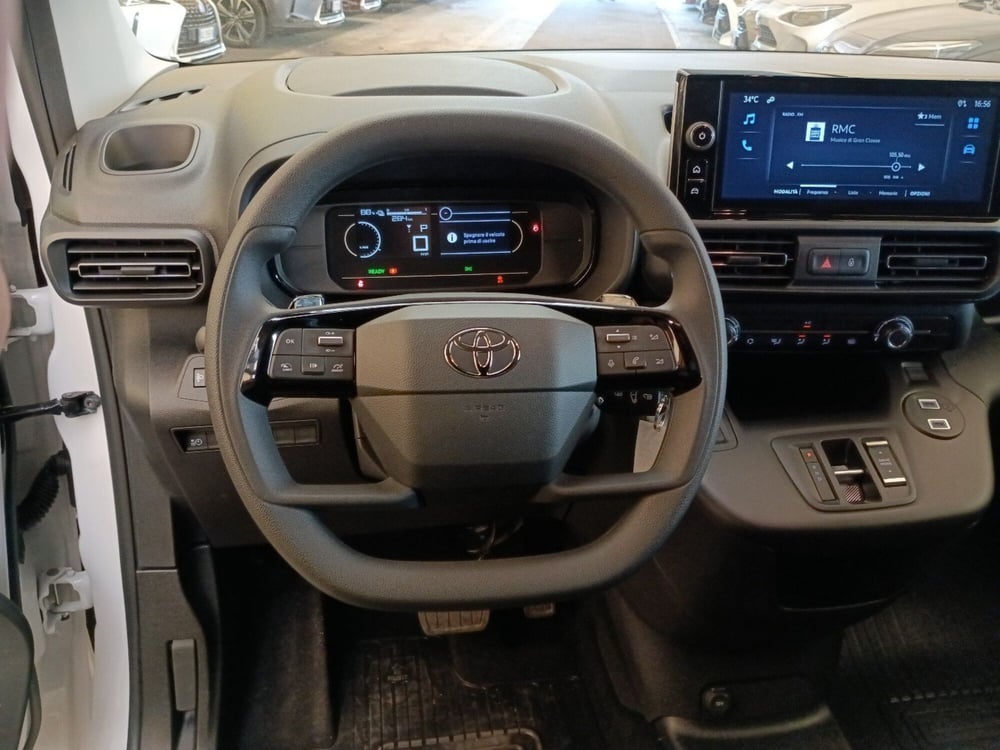 Toyota Proace City Furgone usata a Milano (9)