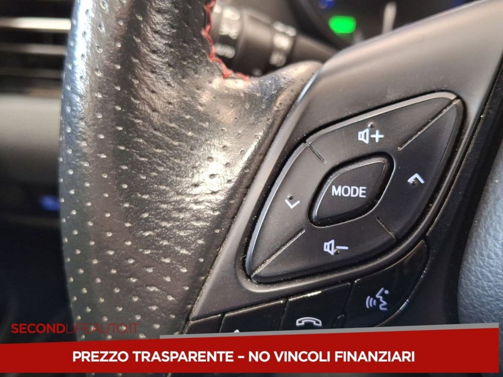 Toyota Toyota C-HR usata a Roma (11)