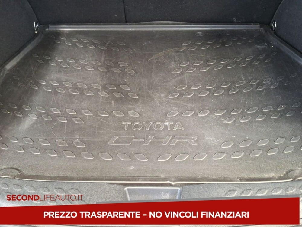 Toyota Toyota C-HR usata a Roma (18)