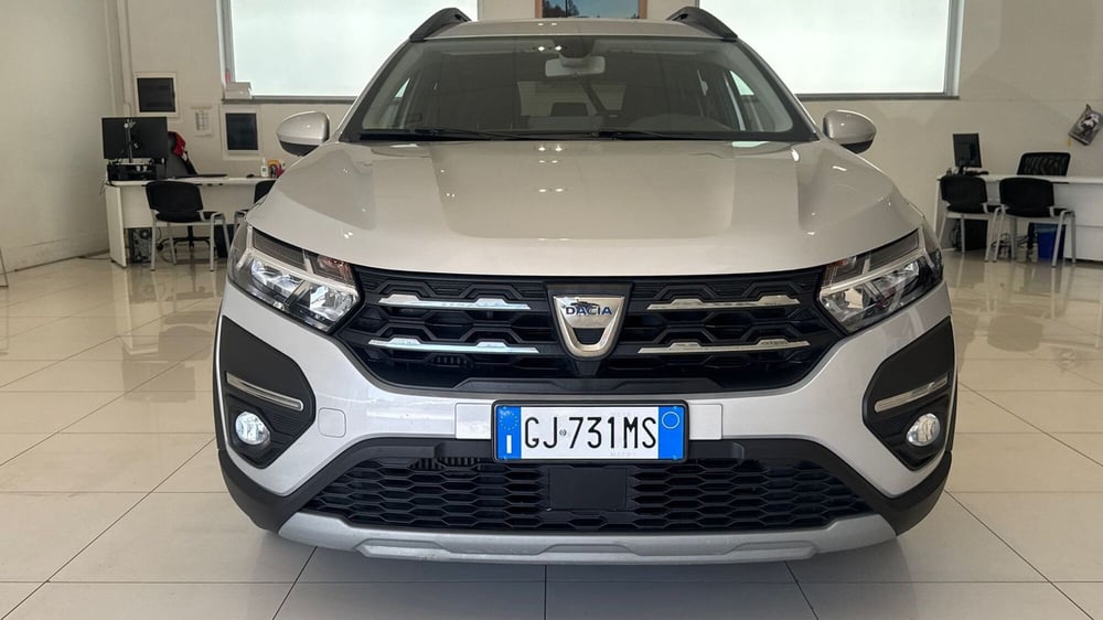 Dacia Jogger usata a Viterbo (2)