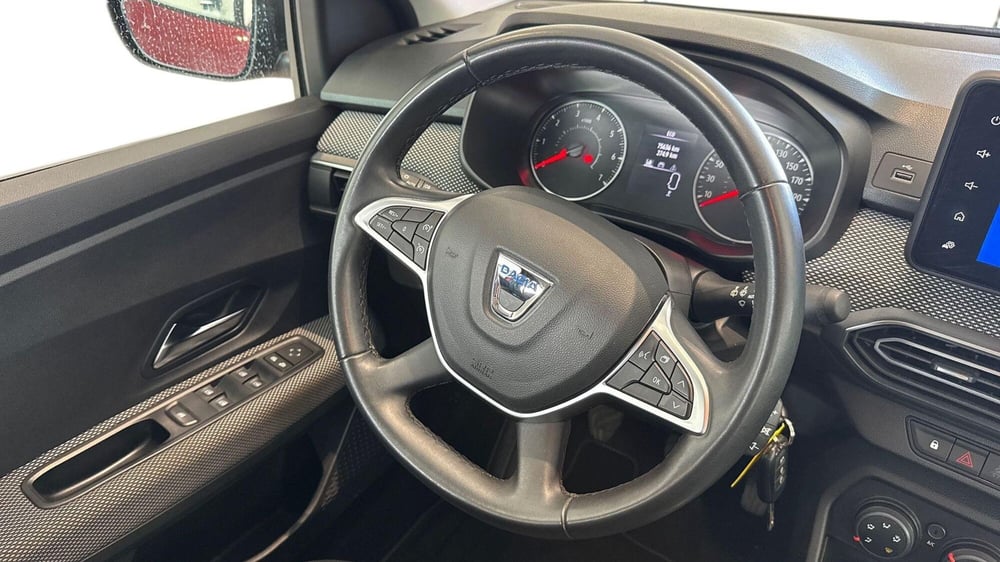 Dacia Sandero usata a Viterbo (12)