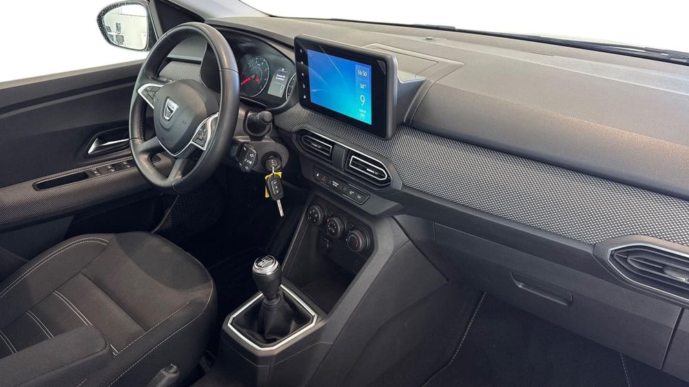 Dacia Sandero usata a Viterbo (7)