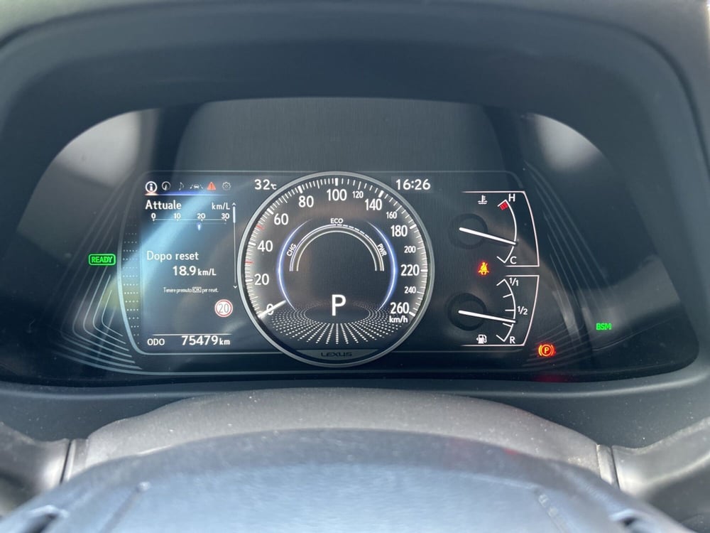 Lexus UX usata a Bologna (12)