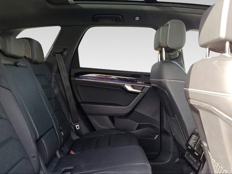 Volkswagen Touareg usata a Livorno (6)