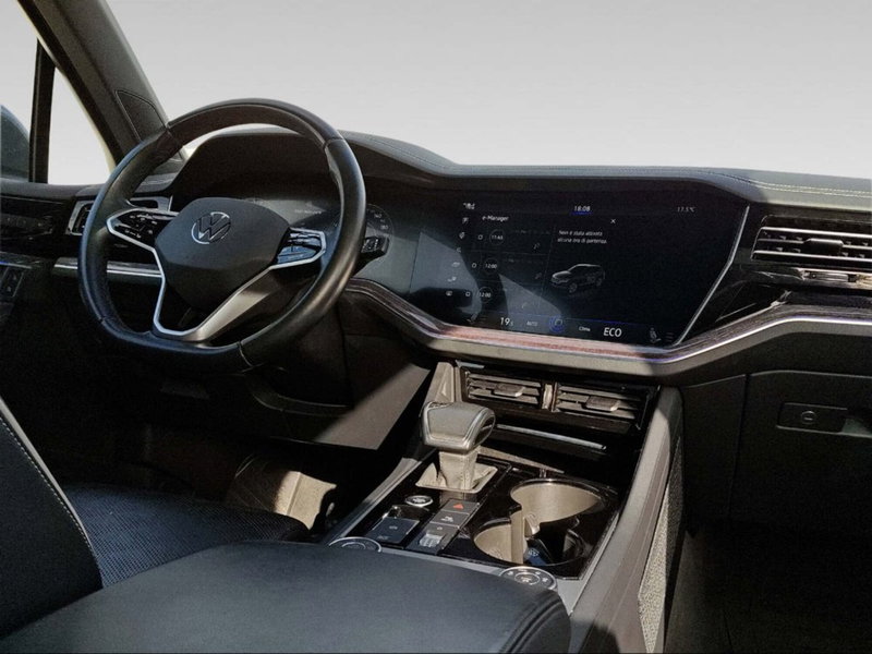 Volkswagen Touareg usata a Livorno (7)