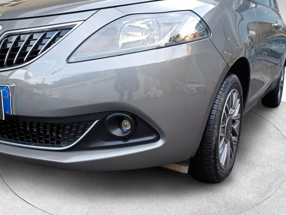 Lancia Ypsilon usata a Pisa (2)
