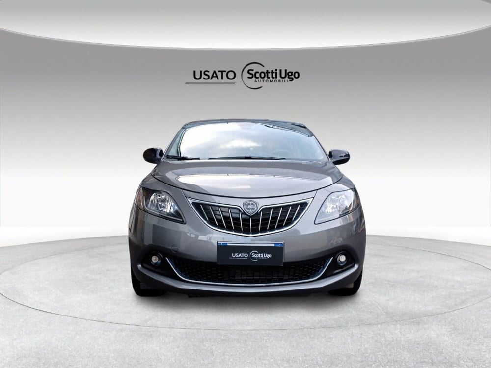 Lancia Ypsilon usata a Pisa (3)