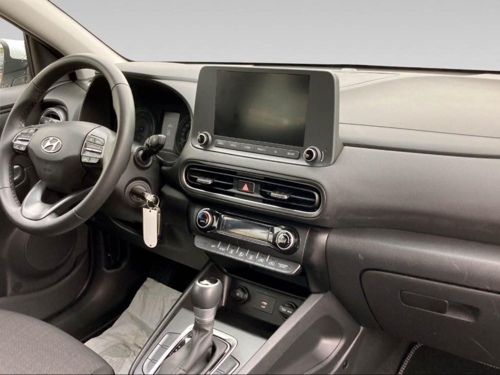 Hyundai Kona usata a Pisa (13)
