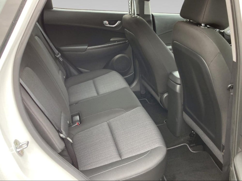 Hyundai Kona usata a Pisa (9)