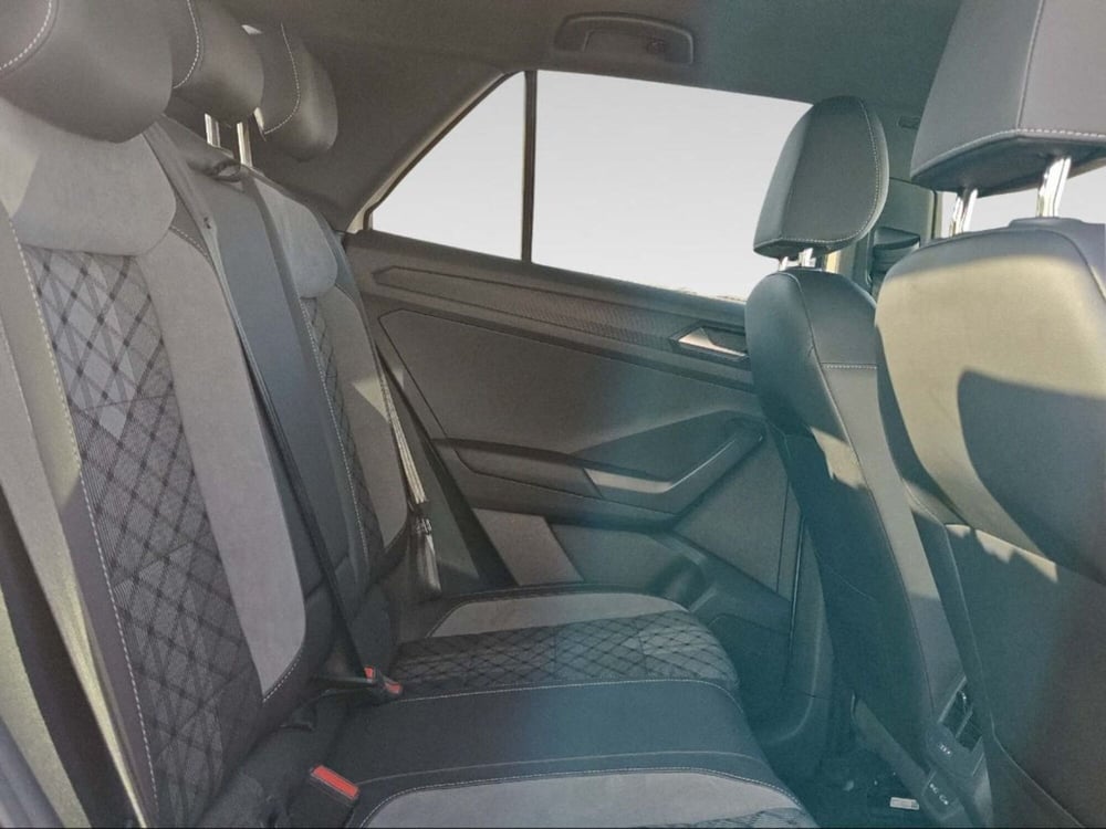 Volkswagen T-Roc usata a Livorno (11)
