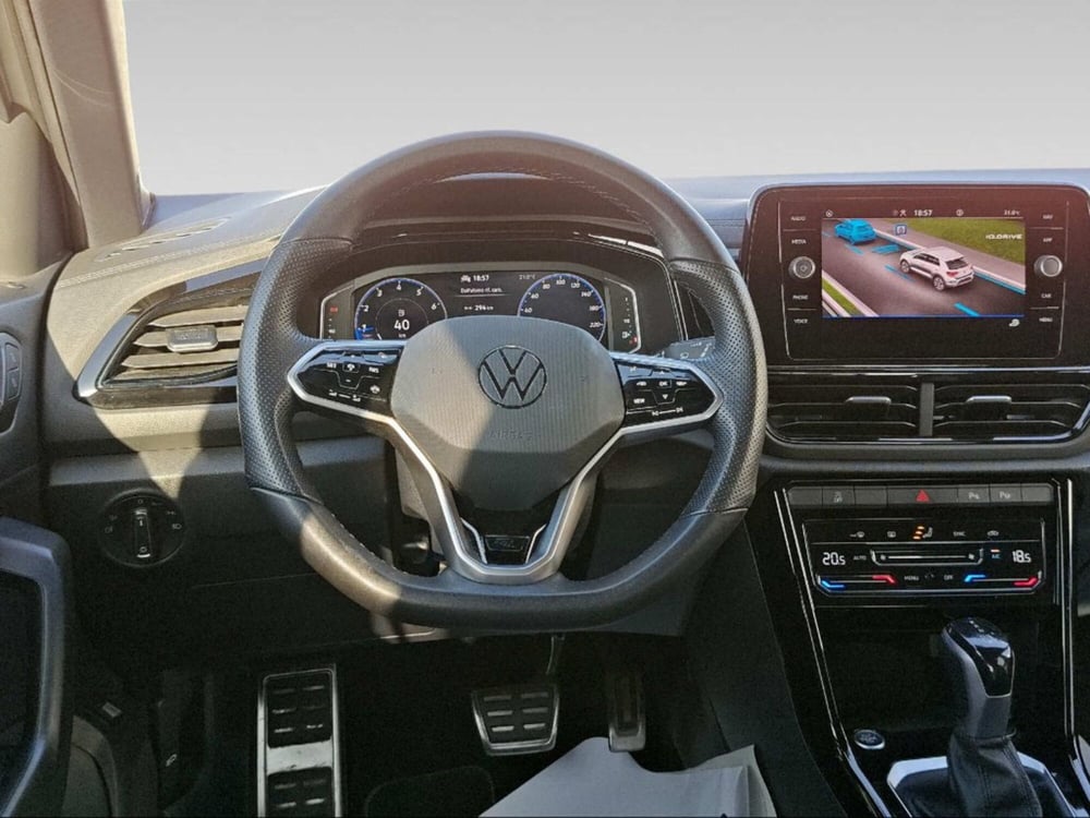 Volkswagen T-Roc usata a Livorno (13)