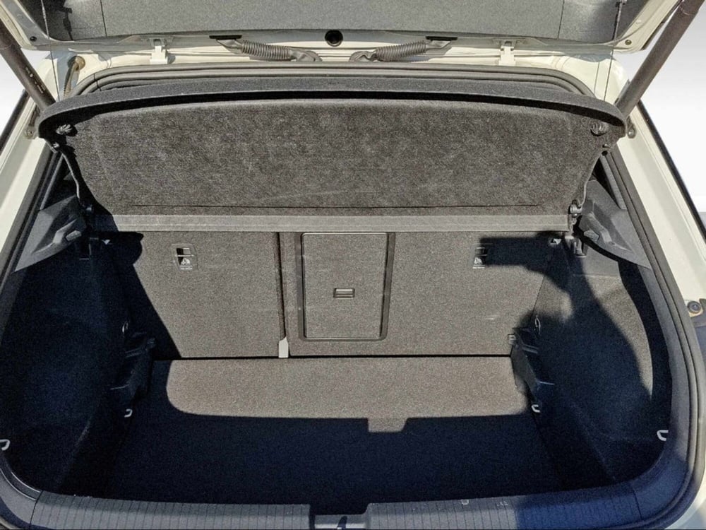 Volkswagen T-Roc usata a Livorno (14)