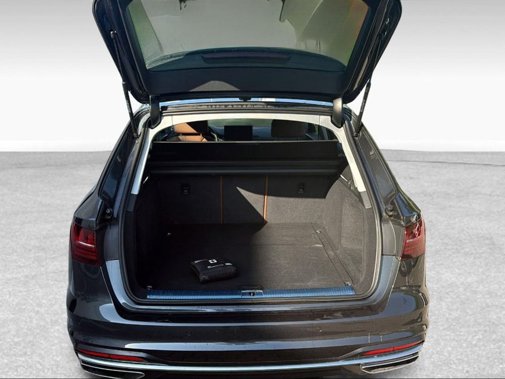 Audi A4 Avant nuova a Livorno (6)