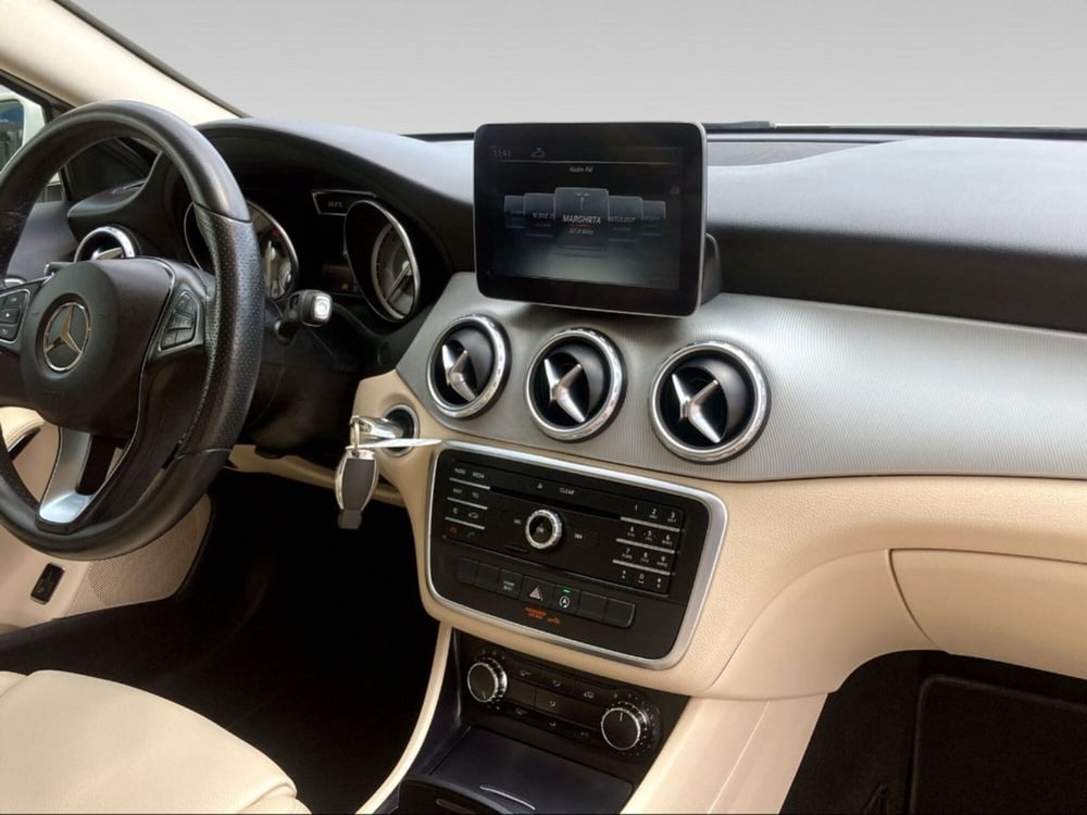 Mercedes-Benz GLA SUV usata a Pisa (14)