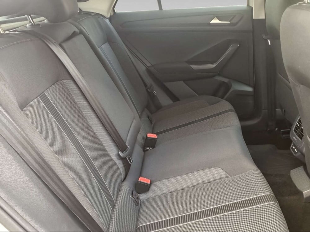 Volkswagen T-Roc usata a Livorno (11)