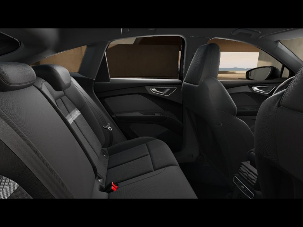Audi Q4 Sportback nuova a Livorno (10)