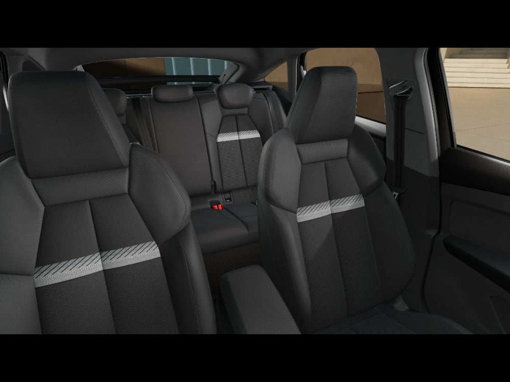 Audi Q4 Sportback nuova a Livorno (11)