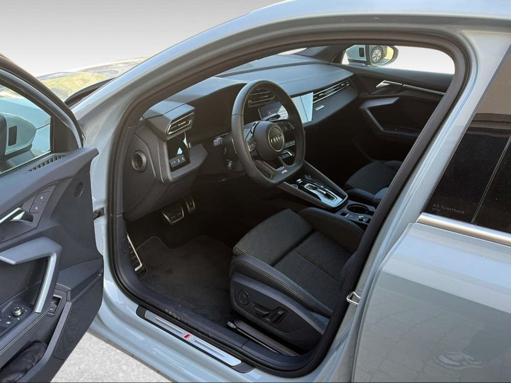 Audi A3 Sportback nuova a Livorno (12)