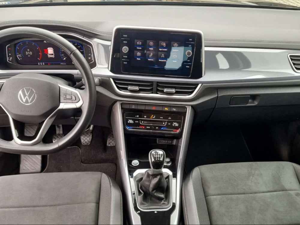Volkswagen T-Roc usata a Livorno (10)
