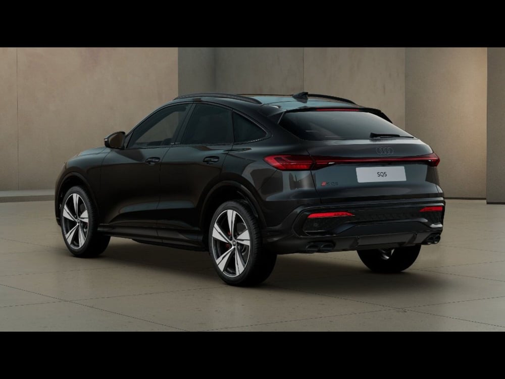 Audi Q5 Sportback nuova a Livorno (3)