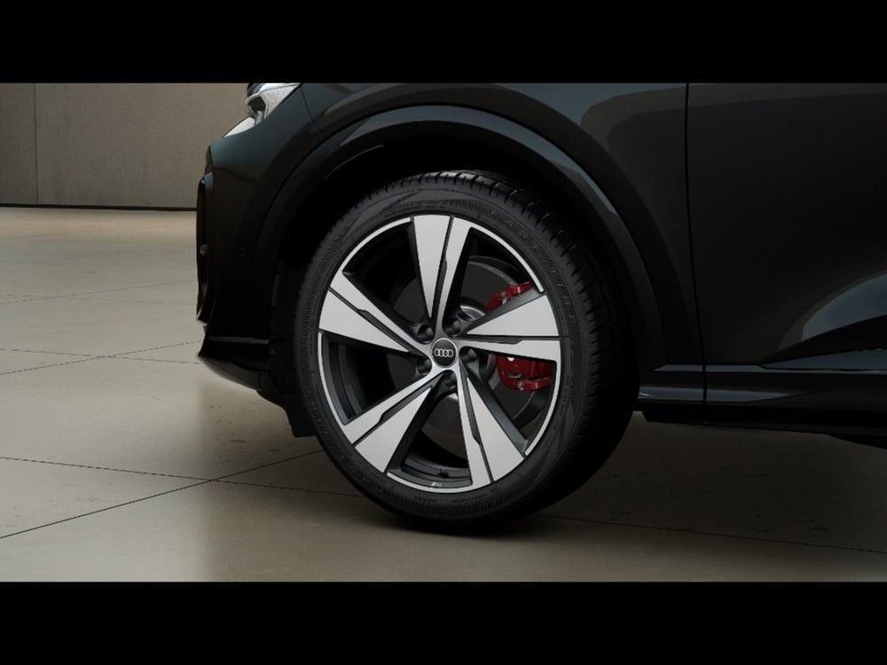 Audi Q5 Sportback nuova a Livorno (7)