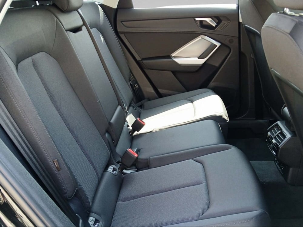 Audi Q3 Sportback usata a Livorno (11)