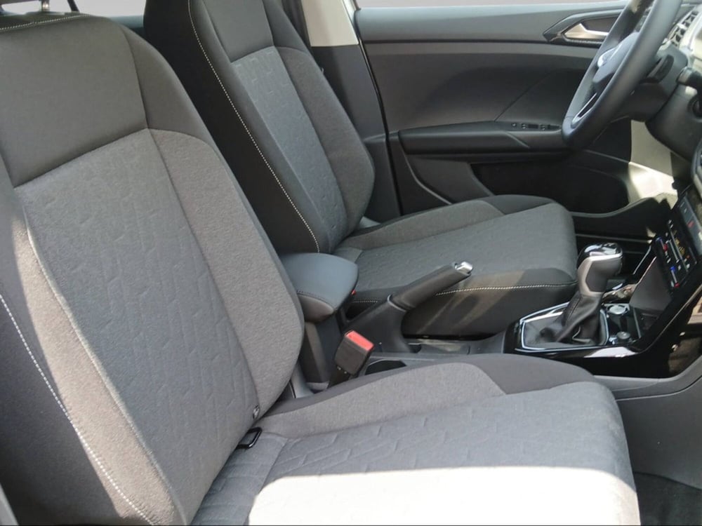 Volkswagen T-Cross nuova a Livorno (12)