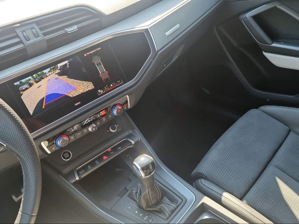 Audi Q3 Sportback usata a Livorno (14)