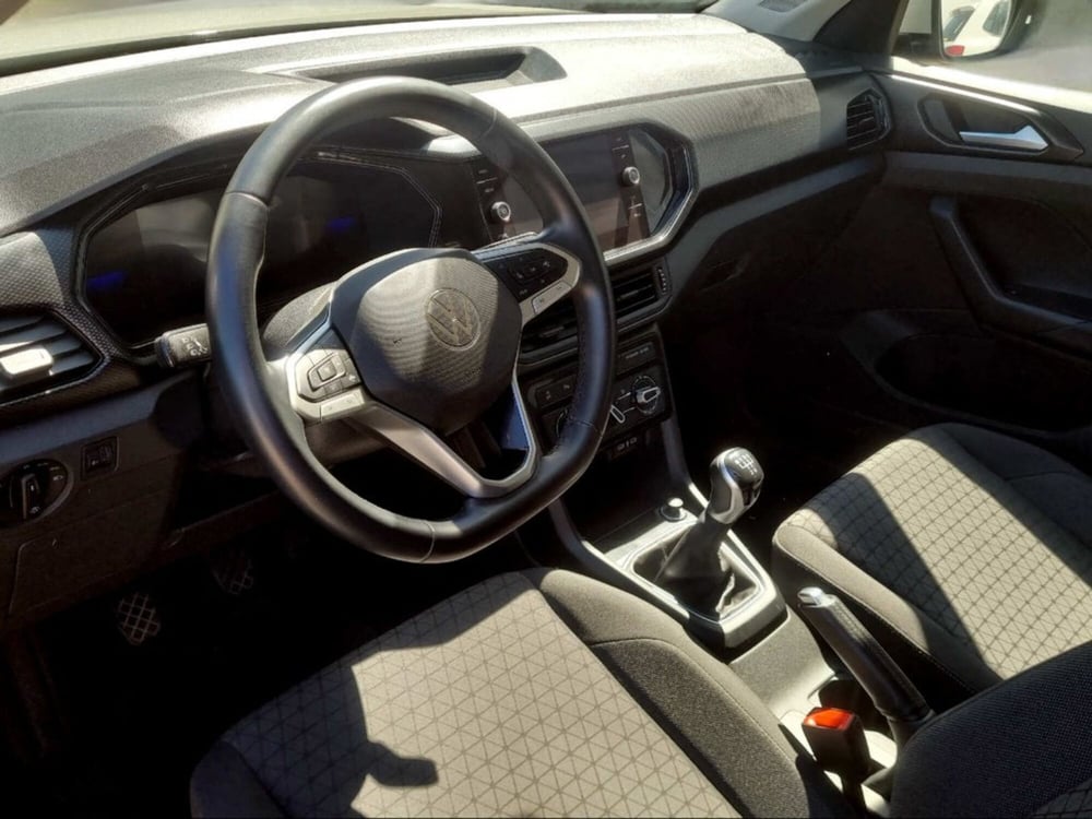Volkswagen T-Cross usata a Livorno (13)
