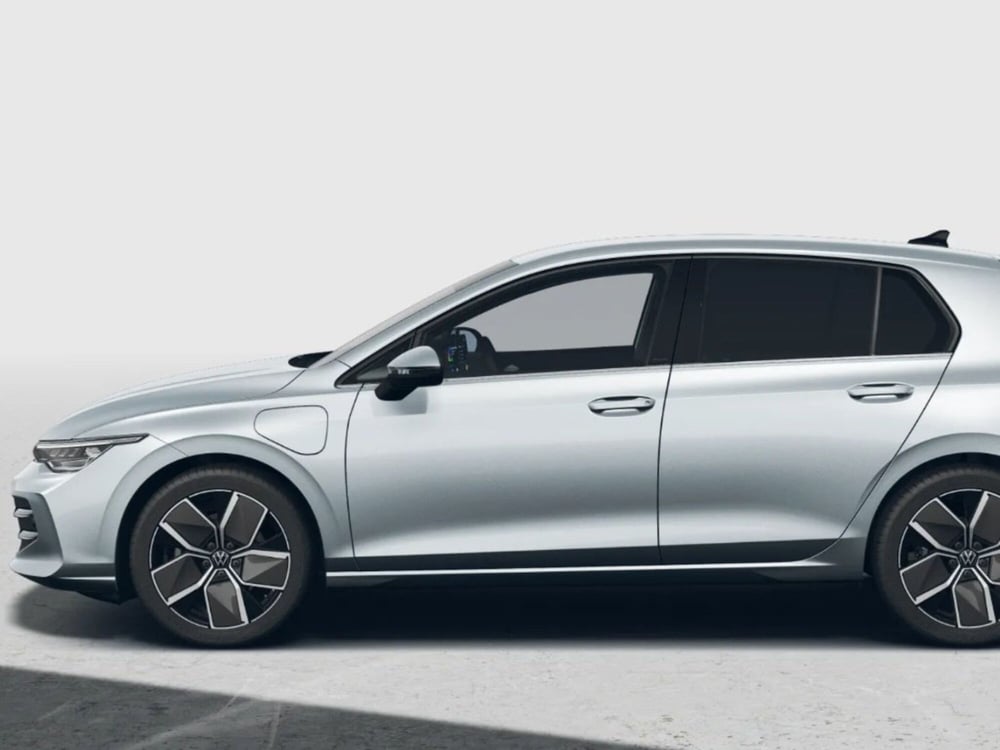 Volkswagen Golf nuova a Livorno (2)