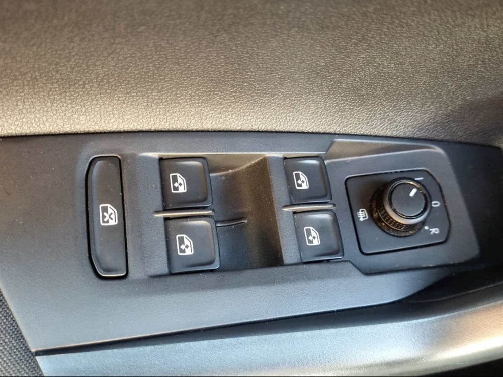 Volkswagen Polo usata a Livorno (13)