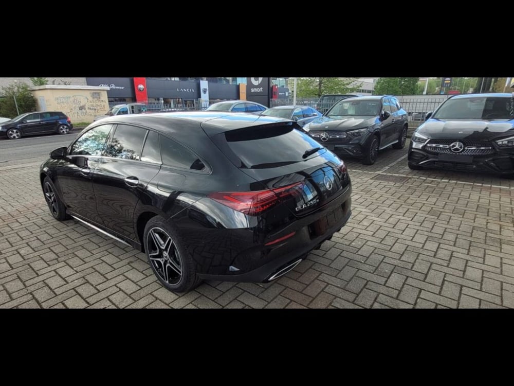Mercedes-Benz CLA Shooting Brake nuova a Pisa (5)