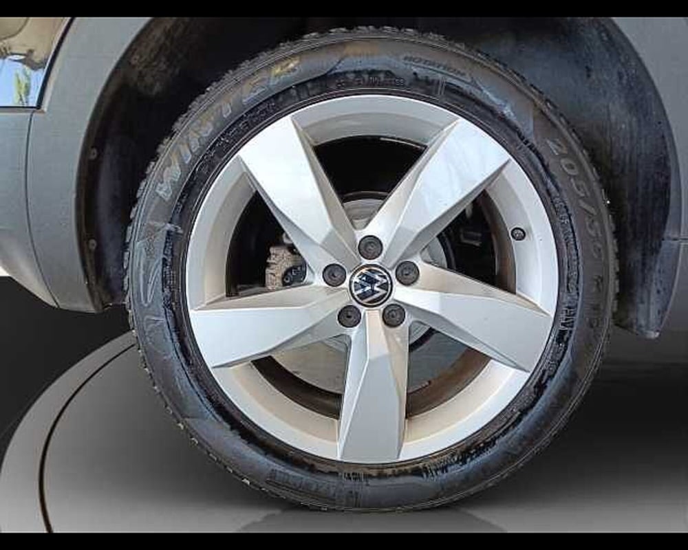 Volkswagen T-Cross usata a Roma (12)