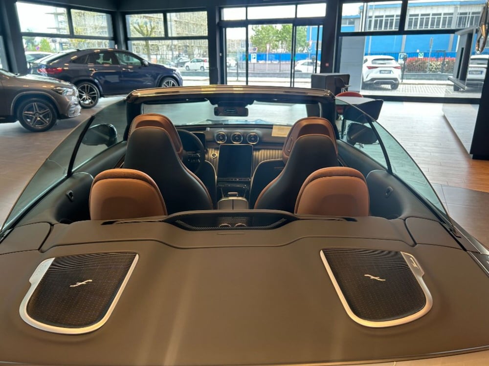 Mercedes-Benz CLE Cabrio nuova a Pisa (11)