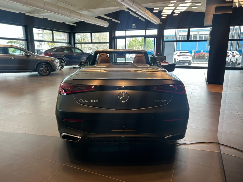Mercedes-Benz CLE Cabrio nuova a Pisa (6)