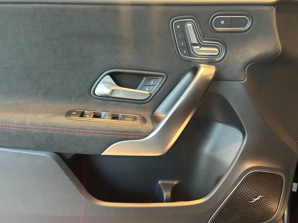 Mercedes-Benz Classe A nuova a Pisa (17)