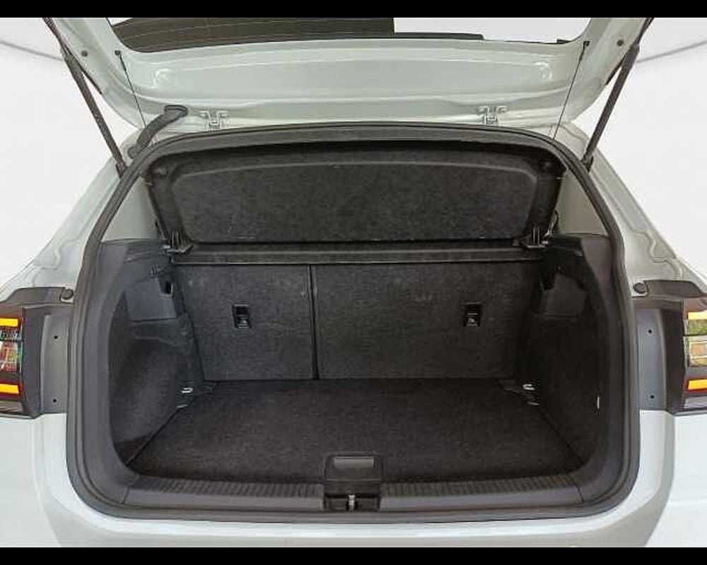 Volkswagen T-Cross usata a Roma (11)