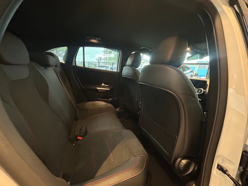 Mercedes-Benz GLA SUV nuova a Pisa (14)