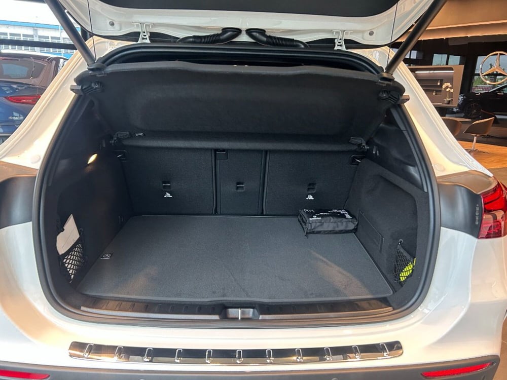 Mercedes-Benz GLA SUV nuova a Pisa (18)