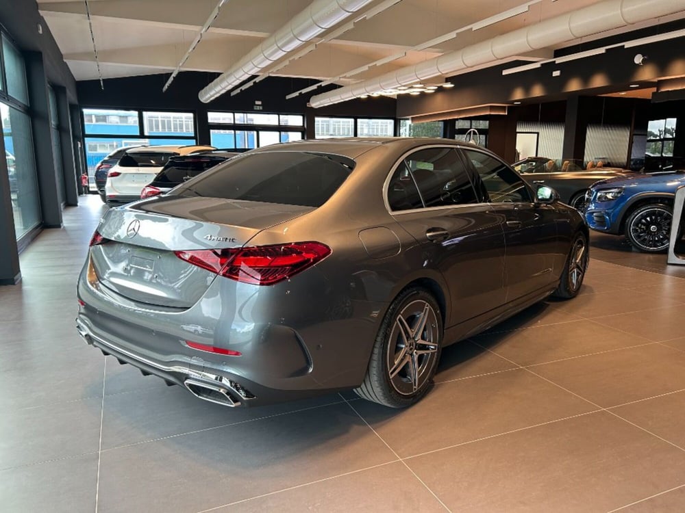 Mercedes-Benz Classe C nuova a Pisa (5)